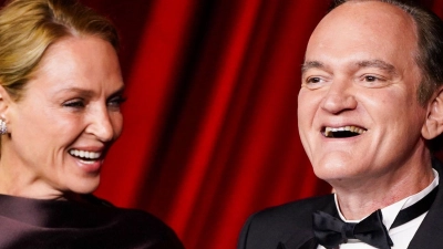 Uma Thurman und Quentin Tarantino im Jahr 2024. (Archivbild) (Foto: Jordan Strauss/Invision/AP/dpa)