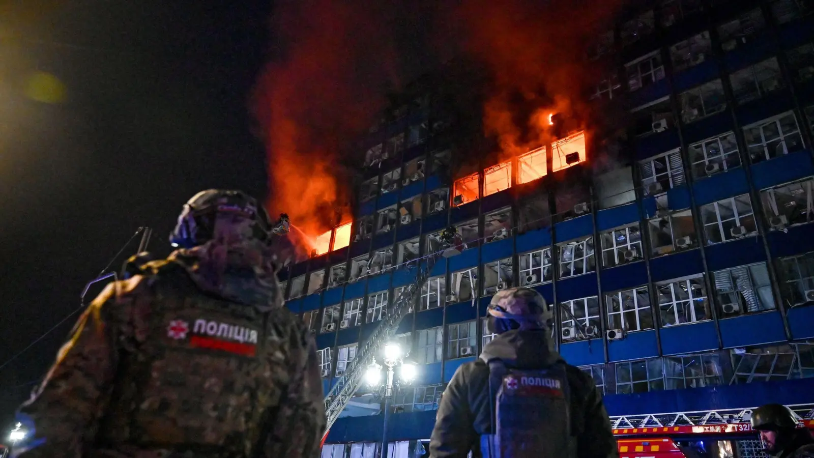 Russische Luftangriffe zerstören täglich auch zivile Objekte in der Ukraine. (Archivbild) (Foto: -/Ukrinform/dpa)