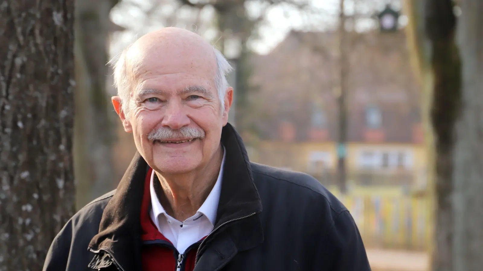 Der Neuendettelsauer Theologe Dr. Karl-Heinz Röhlin tritt auch als Mundartautor auf. (Foto: Oliver Herbst)