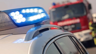 Die Polizei musste auf den Autobahnen in Westmittelfranken zweimal wegen Unfällen nach Nötigungen ausrücken. (Symbolbild: Matthias Bein/dpa)