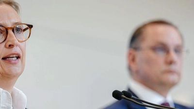 Alice Weidel und Tino Chrupalla stehen gemeinsam an der Spitze der AfD und sind auch Co-Vorsitzende der AfD-Bundestagsfraktion. (Archivfoto) (Foto: Kay Nietfeld/dpa)