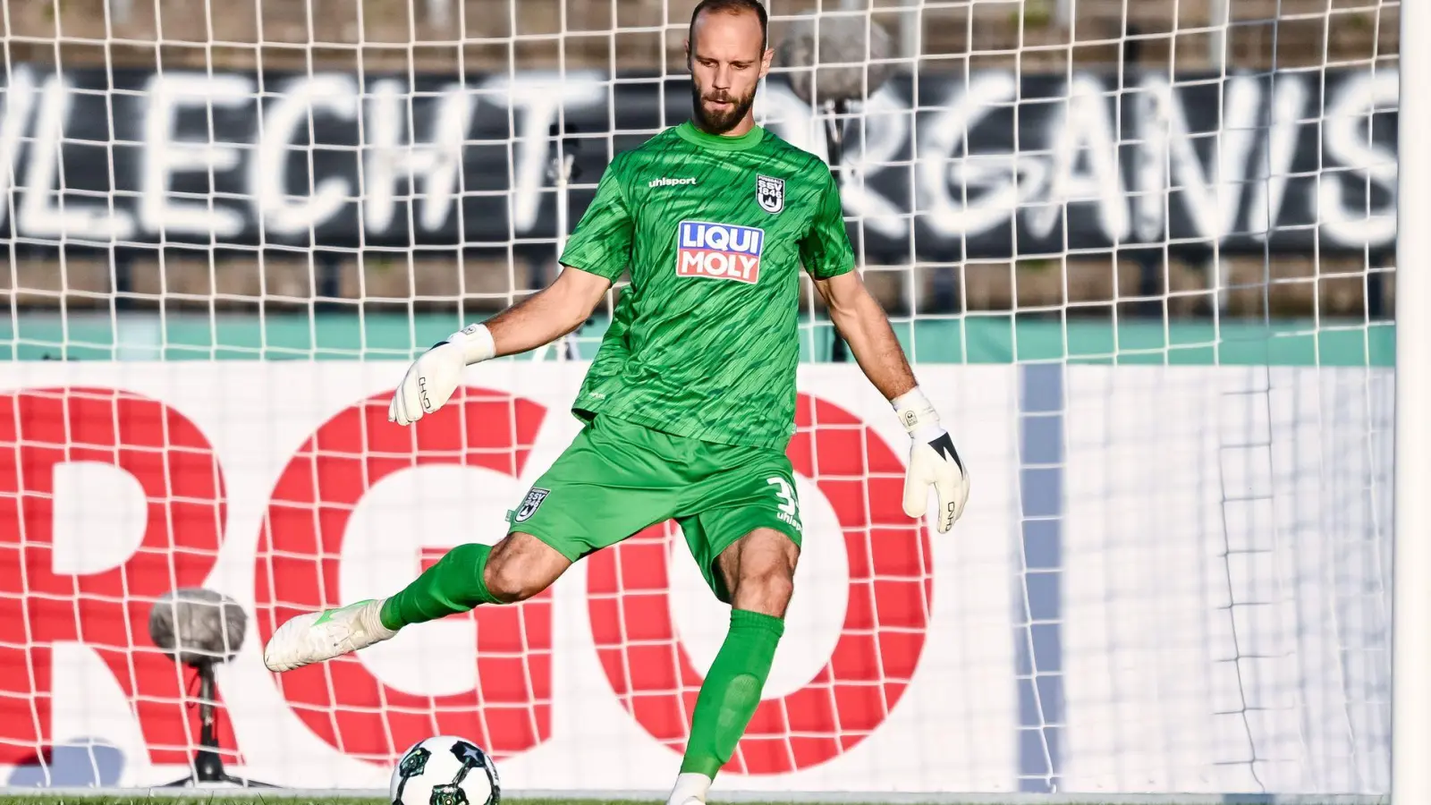 Routinier Ortag soll seine Erfahrung in Fürth an junge Keeper weitergeben. (Archivbild) (Foto: Harry Langer/dpa)