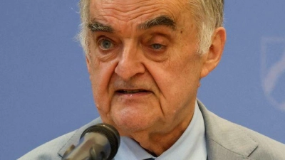 Laut NRW-Innenminister Herbert Reul hat die Polizei den Wagen des Sabotage-Verdächtigen gestürmt. (Foto: Christoph Reichwein/dpa)