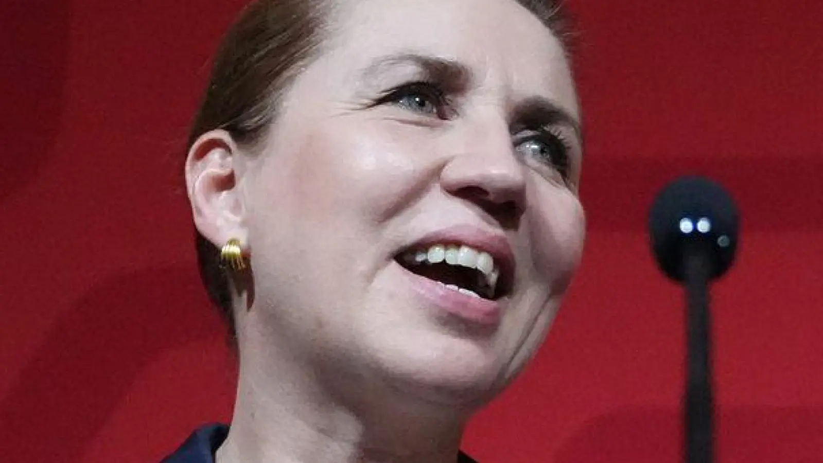 Mette Frederiksen will Dänemarks Regierungschefin bleiben.  (Foto: Sergei Grits/AP/dpa)
