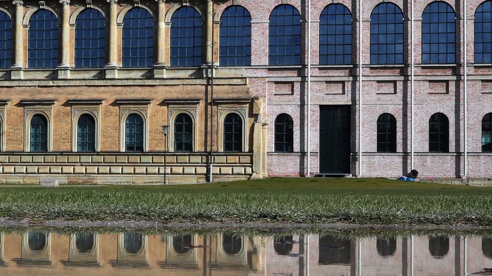 Von Dürer bis Rembrandt: Die Alte Pinakothek macht Kunst aus über 400 Jahren erlebbar.  (Foto: Karl-Josef Hildenbrand/dpa)