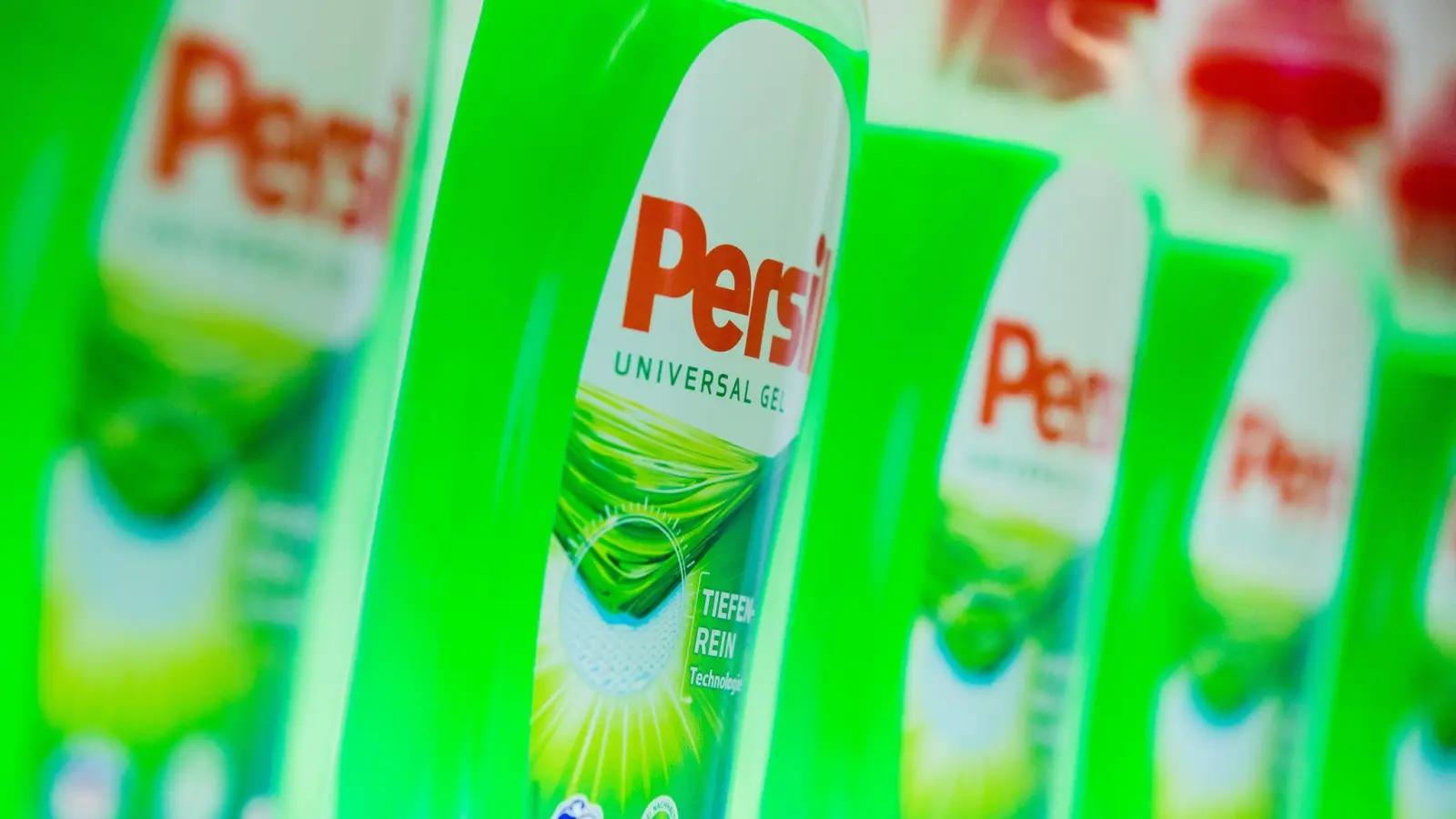 Persil gehört zu den bekanntesten Produkten von Henkel. (Foto: Rolf Vennenbernd/dpa)