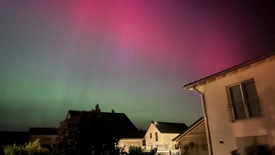 So faszinierend sah der Polarlicht-Himmel über Leutershausen aus. Julia Ploch hat ihn fotografiert. (Foto: Julia Ploch)