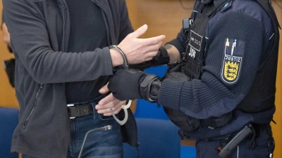 Der Mann soll innerhalb von nur 75 Sekunden 23 Schüsse abgegeben haben. (Archivbild) (Foto: -/dpa)