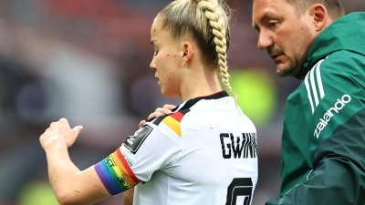 Musste verletzungsbedingt früh raus: Giulia Gwinn. (Foto: Daniel Karmann/dpa)