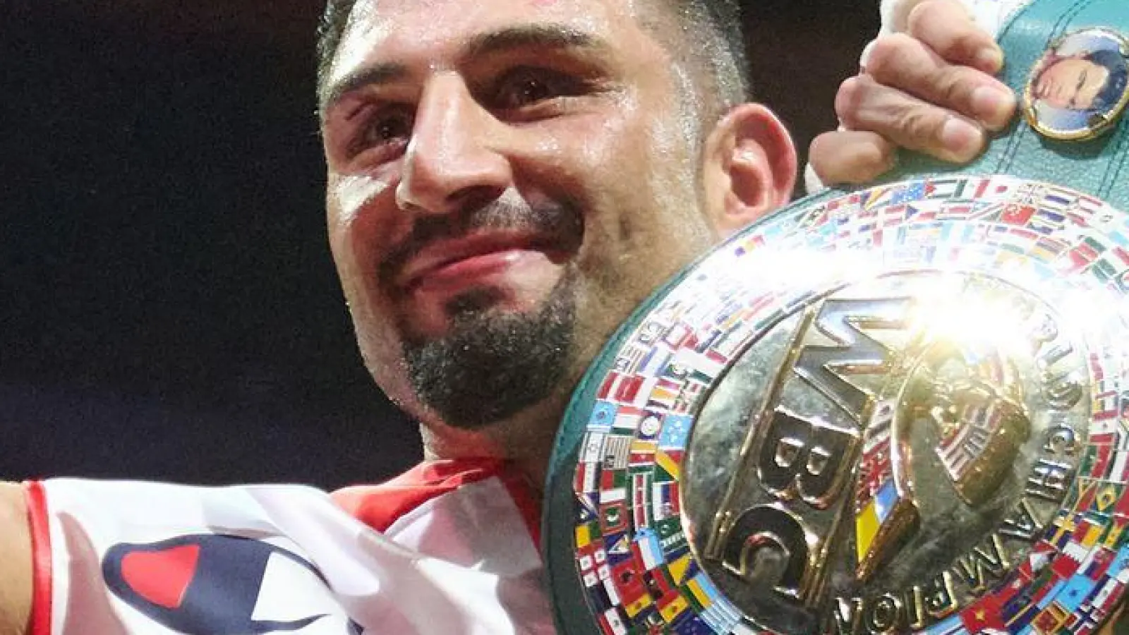 Kabayel darf seinen WM-Interimsgürtel behalten. (Foto: Bernd Thissen/dpa)