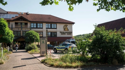 Bei der Attacke wurden zwei Männer verletzt. (Archivbild)  (Foto: Daniel Vogl/dpa)