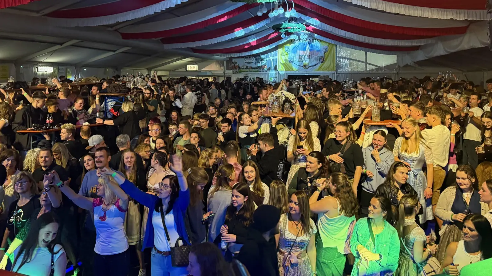 Vom 13. bis 17. Mai 2026 steigt in Großenried wieder das beliebte Lorenzifest.  (Foto: Johannes Flierl)
