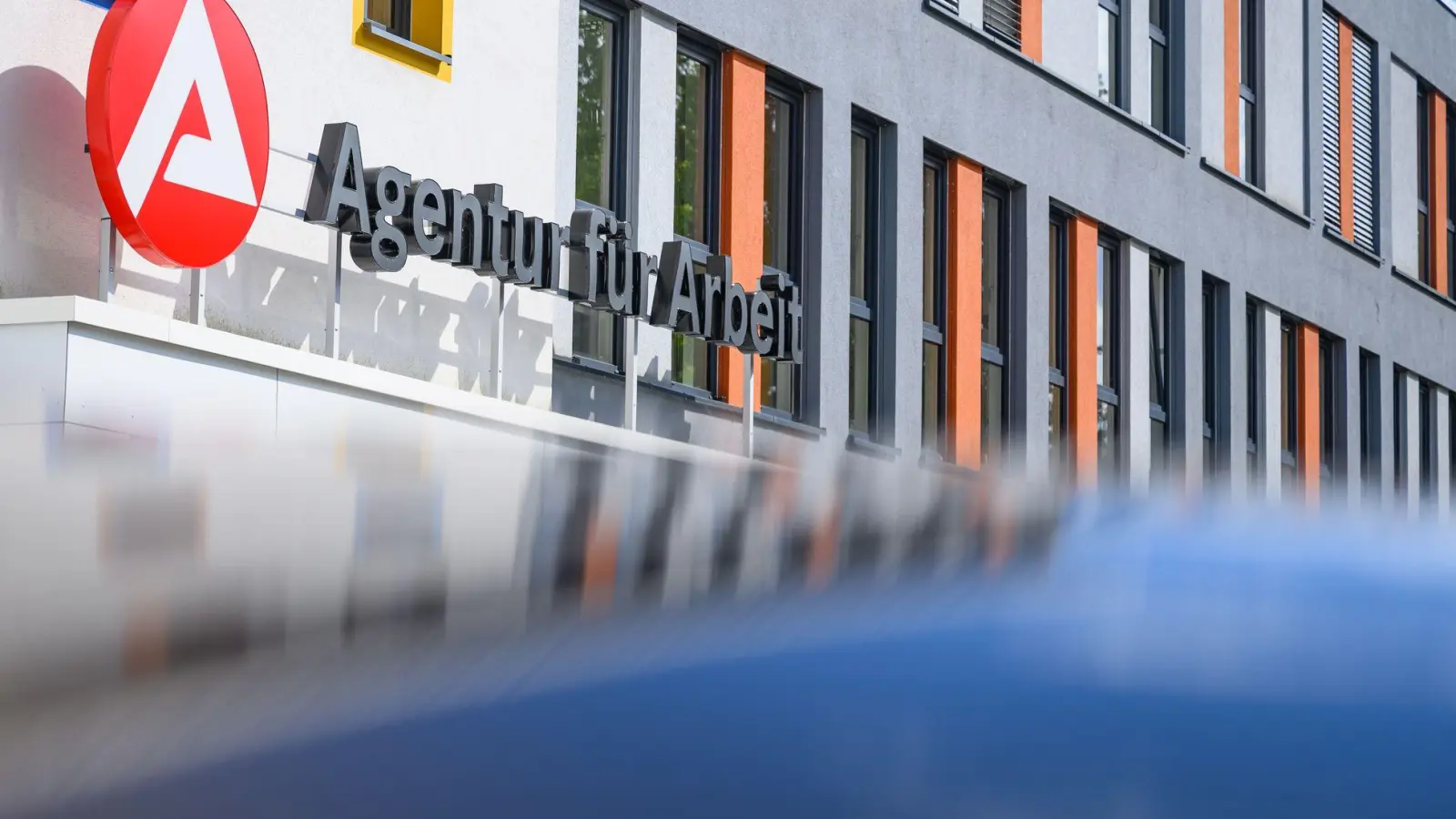 Die rechtzeitige Arbeitsuchendmeldung sichert den Anspruch auf Arbeitslosengeld. (Foto: Patrick Pleul/dpa)