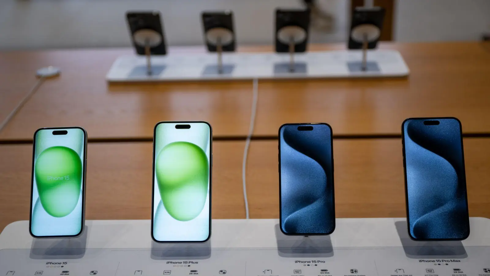 Die EU-Kommission und Apple werden die kommenden Monate über die Anforderungen des neuen Digital-Gesetzes DMA verhandeln. (Archivbild)  (Foto: Monika Skolimowska/dpa)