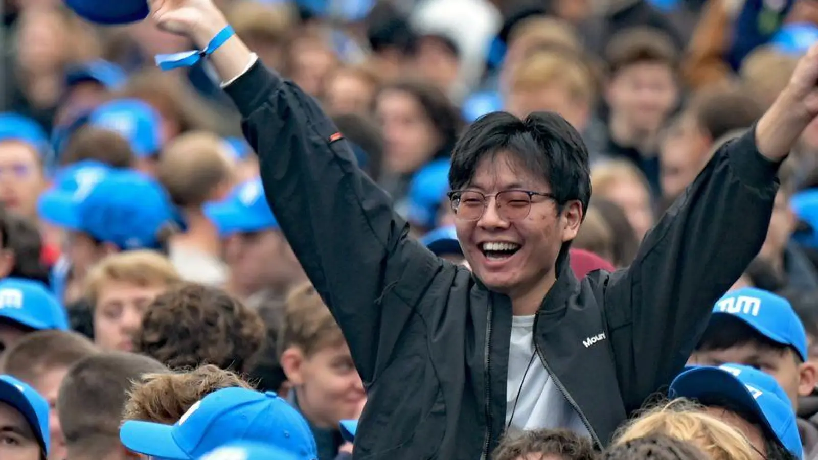 Trotz der Umstellung bei der Abitur-Dauer sind Bayerns Universitäten und Hochschulen auch im Wintersemester 2025/26 sehr gut besucht. (Illustration) (Foto: Malin Wunderlich/dpa)