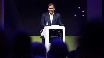 Ich würde ja gern, aber wir leben nun mal in Zeiten knapper Staatskassen - so in etwa war die Botschaft von Finanzminister Lars Klingbeil zum Thema Steuererleichterungen für die Gamesbranche.  (Foto: Christoph Reichwein/dpa)