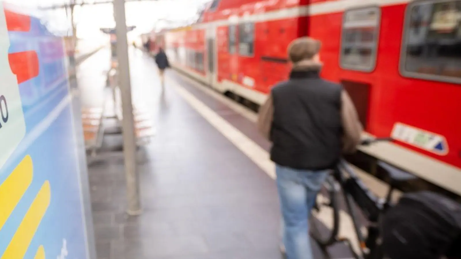 Das Deutschlandticket ist am 01. Mai 2023 an den Start gegangen. (Foto: Sebastian Gollnow/dpa)