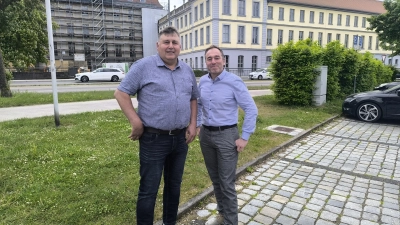 Die BBV-Kreisobmänner Reinhold Meyer (links) und Jürgen Dierauff (rechts) setzen bei Aktionen der Landwirte auf Geschlossenheit und ein organisiertes Vorgehen. (Foto: Thomas Schaller)