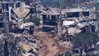 Zwei israelische Soldaten im Südlibanon. (Archivbild) (Foto: Ariel Schalit/AP/dpa)