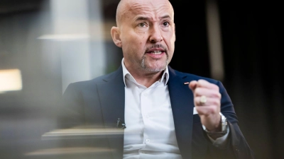 Alexander Hoffmann meint: Europa müsse „auf der ganzen Klaviatur“ der Verteidigungsfähigkeit spielen. (Foto: Christoph Soeder/dpa)