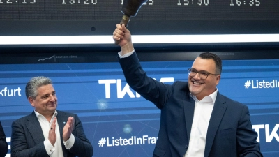 In Deutschland wagten sich in diesem Jahr vergleichsweise wenige Unternehmen an die Börse - aber drei der Neulinge zählen zu den größten europäischen Börsengängen 2025: unter anderem der des Marineschiffbauers TKMS. (Archivbild) (Foto: Boris Roessler/dpa)