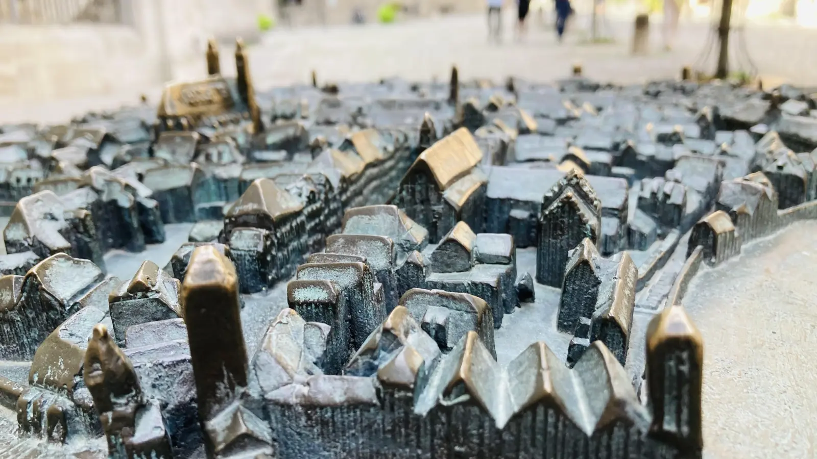 Eine Entscheidung in Sachen Städtebauförderung ist gefallen – fast einstimmig. Die Kommunale Wärmeplanung für die Stadt wurde einstimmig beschlossen. (Foto: Clarissa Kleinschrot)