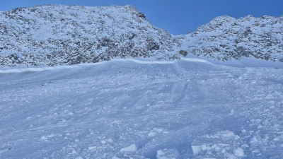 Nach dem Lawinenabgang waren insgesamt acht Menschen gerettet worden, darunter fünf Deutsche. (Archivbild) (Foto: Unbekannt/BERGRETTUNG NEUSTIFT/APA/dpa)