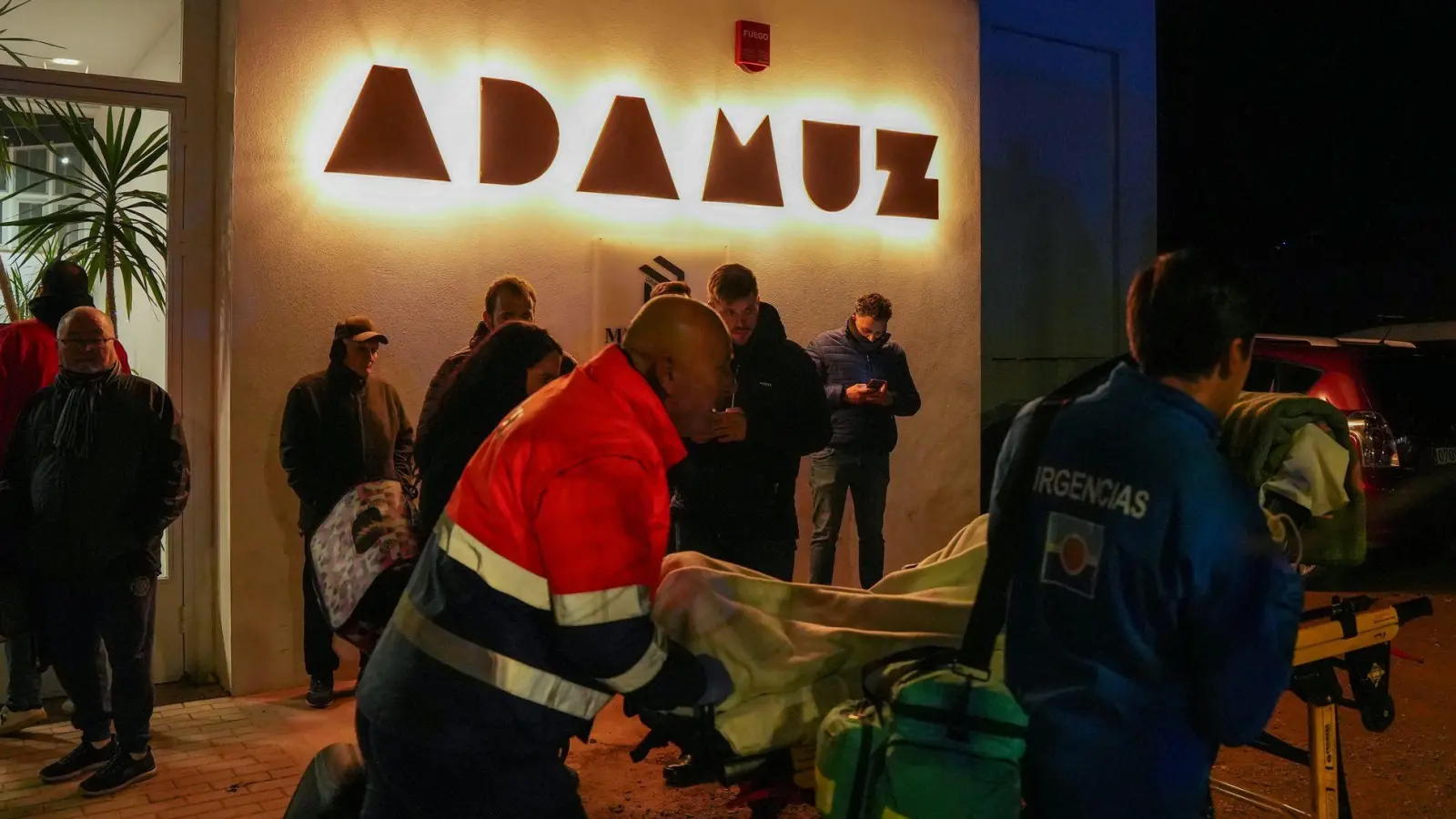 Die Zahl der Toten bei dem Zugunglück in Spanien ist gestiegen. (Foto: Francisco J. Olmo/EUROPA PRESS/dpa)