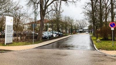 Darf wohl künftig vom Rettungsdienst mit Patienten mit hüftnahen Frakturen nicht mehr angefahren werden: die Klinik Dinkelsbühl. (Foto: Martina Haas)