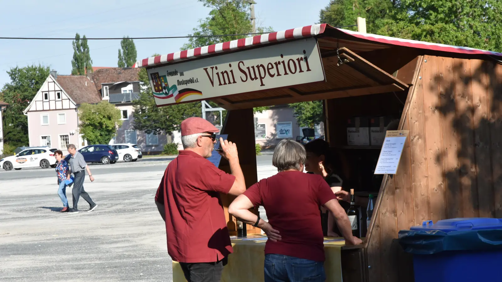 Beim Deutsch-Italienischen Weinfest wurde auch an die Liebhaber der exklusiven toskanischen Riserva- und Superiori-Weine gedacht. Von ihnen stehen fünf verschiedene edle Tropfen zur Auswahl. (Archivbild: Anita Dlugoß)