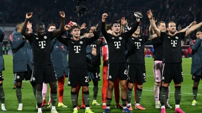 Bayern München bejubelt die erfolgreichste Bundesliga-Hinrunde jemals. (Foto: Federico Gambarini/dpa)