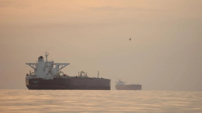 Die Lage in der Straße von Hormus ist auch nach Trumps Verlängerung der Waffenruhe unverändert. (Archivbild) (Foto: Asghar Besharati/AP/dpa)